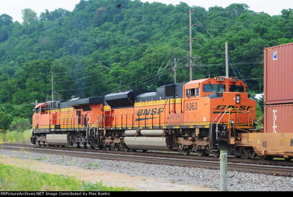 BNSF 5719